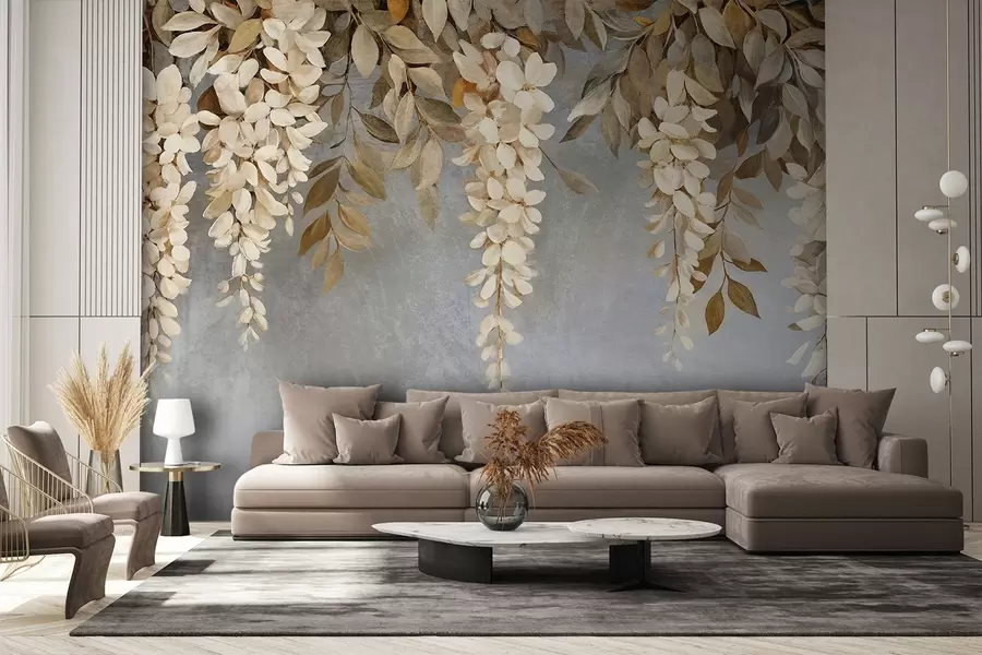 Фототапет Деликатни бели и светлобежови цветя на глициния с листа, които се спускат на каскада на мек сив фон w08531