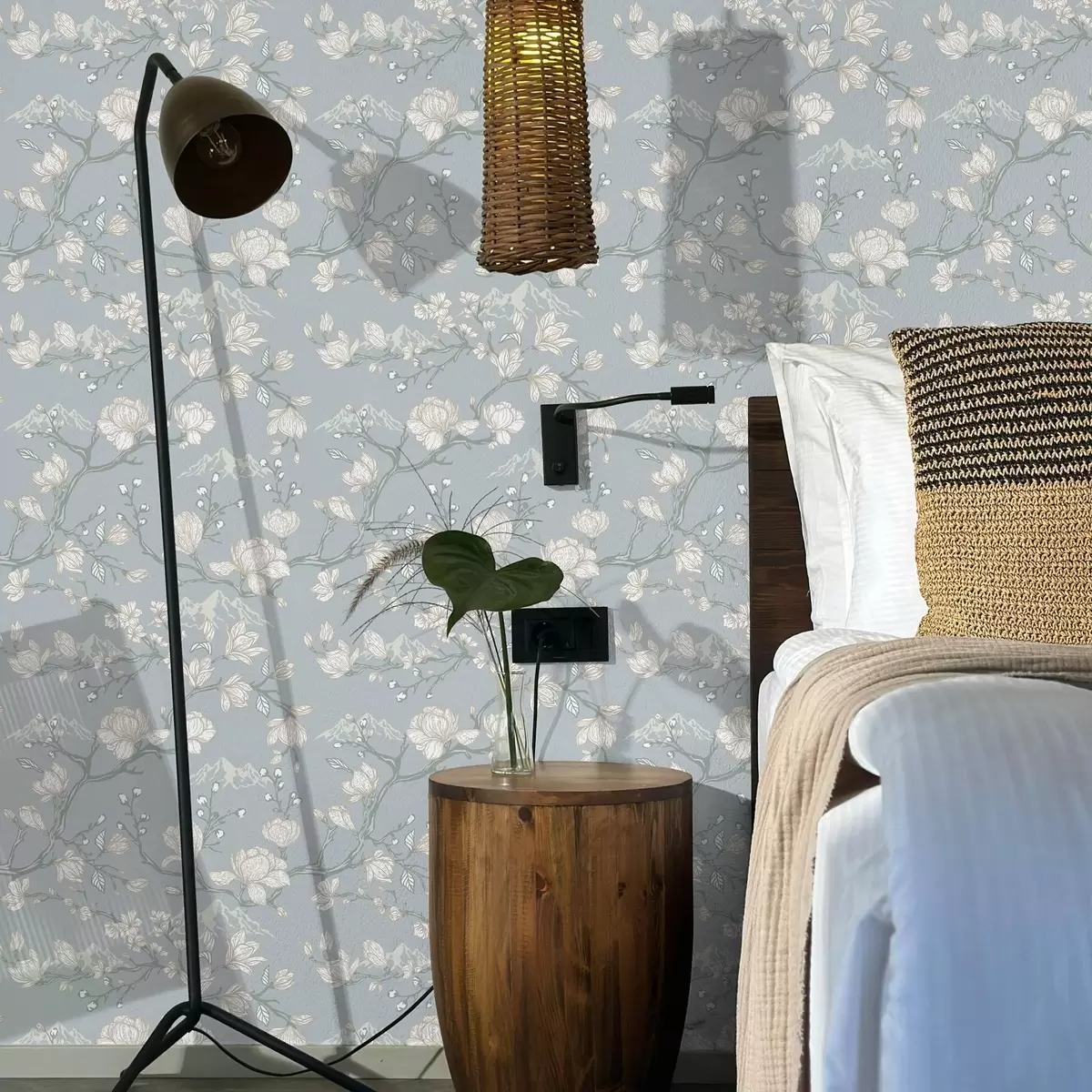 Тапети Бели цветя върху клони и планини на син фон a00021