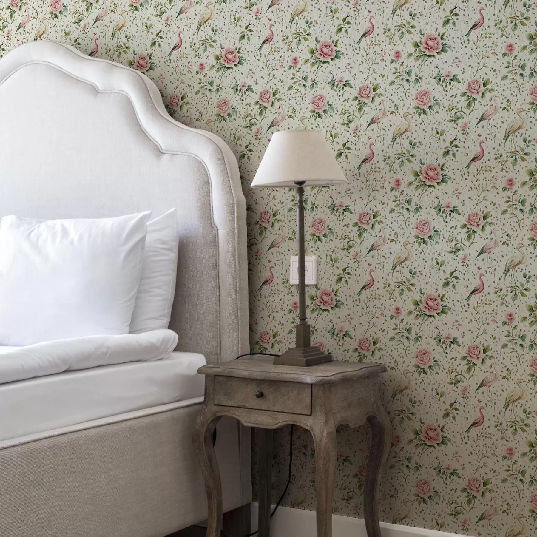 Фототапет Пастелно розови рози и птици в стил шаби шик a00201