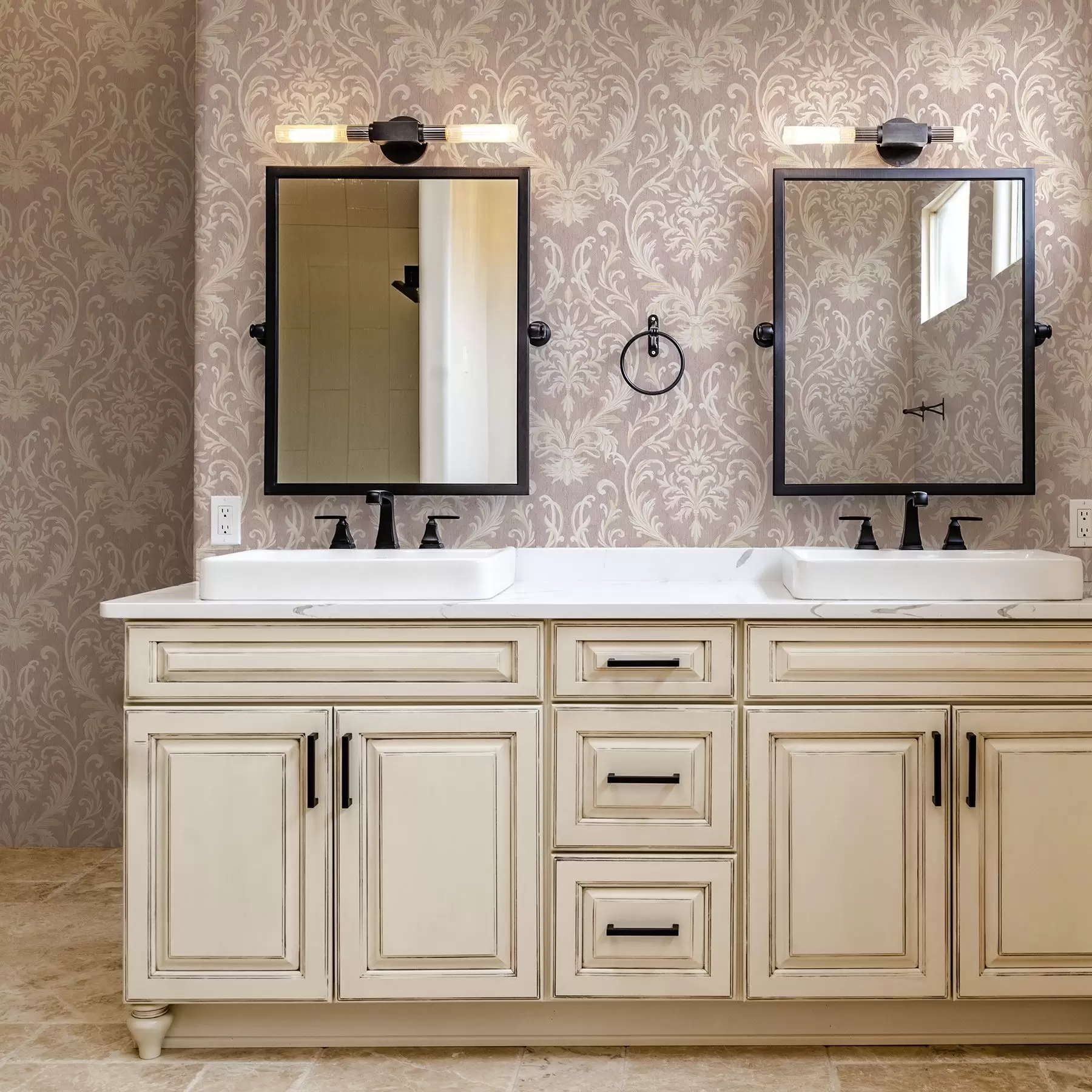 Фототапет Класическа дамаска на розов фон, бароков модел a00227