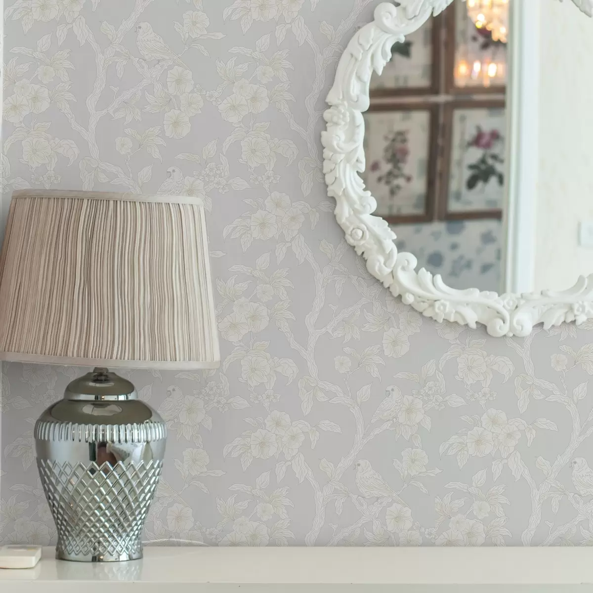 Тапети Светъл модел на птици върху клони, пастелна палитра, класика a00230