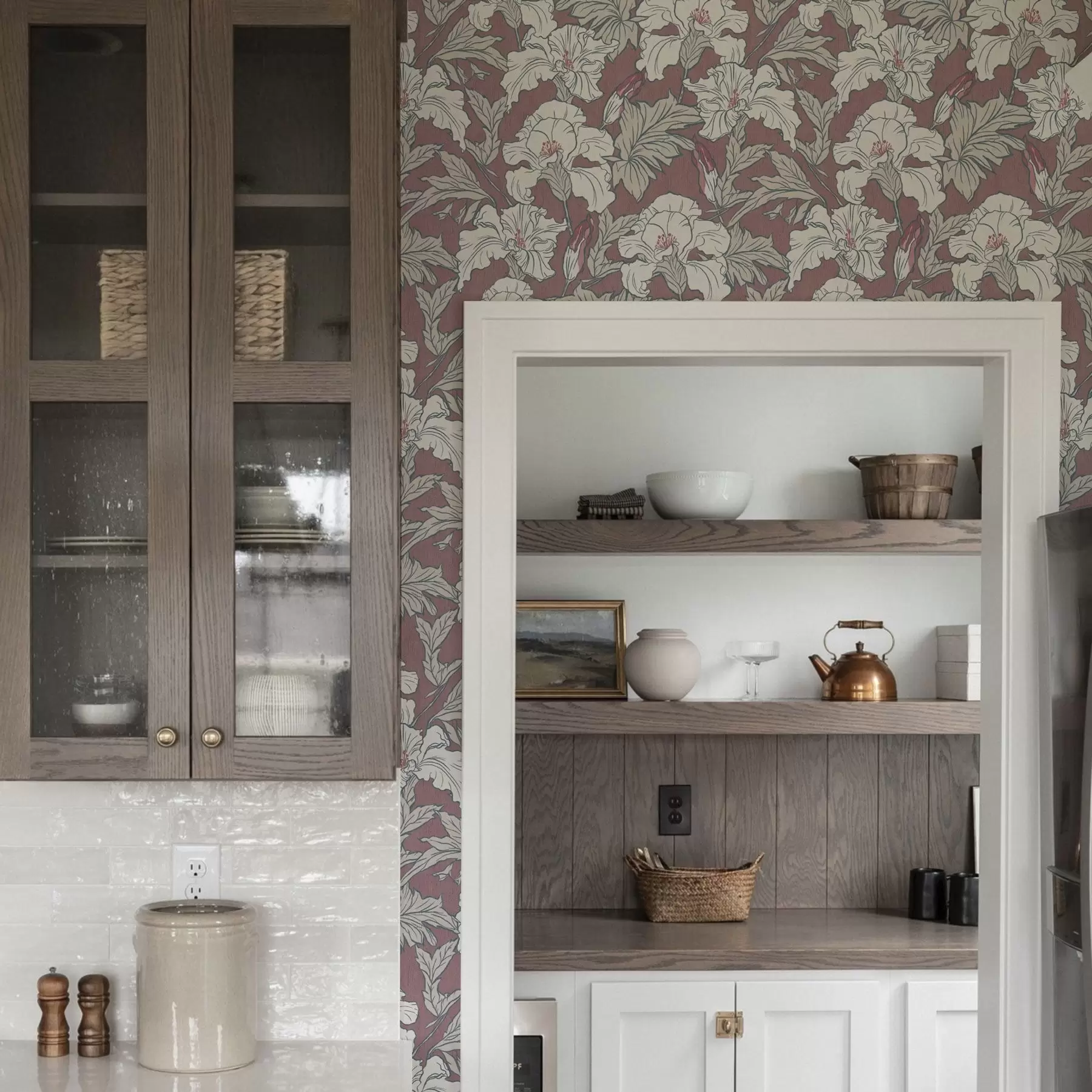 Фототапет Бял хибискус на розов фон с червени пъпки a00272