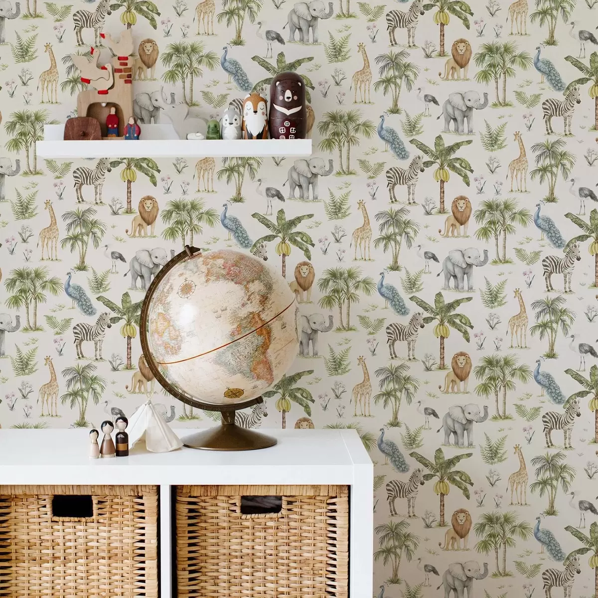 Тапети Африкански животни сред палми и екзотични растения a00321