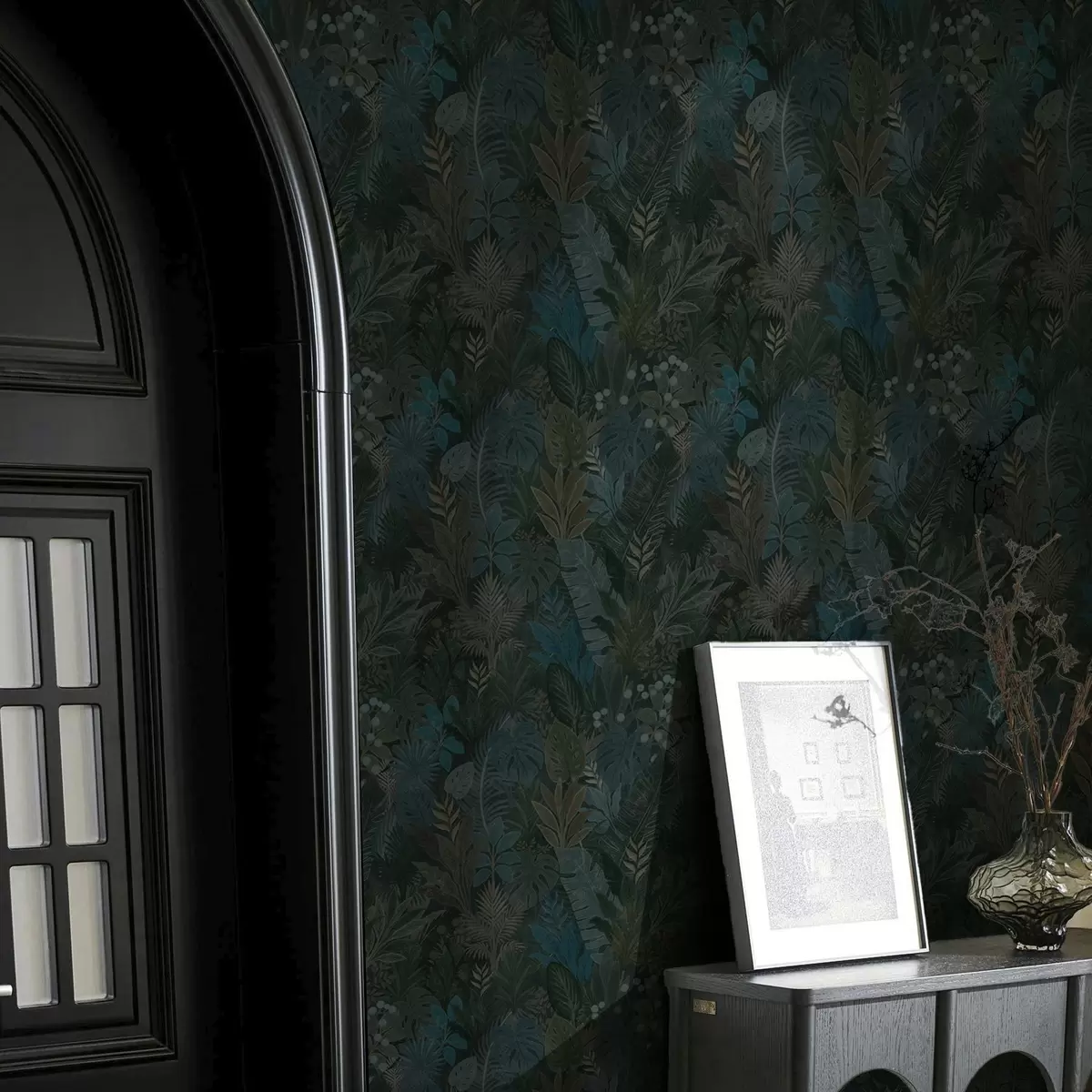 Тапети Тъмнозелени тропически листа със сини акценти a00327