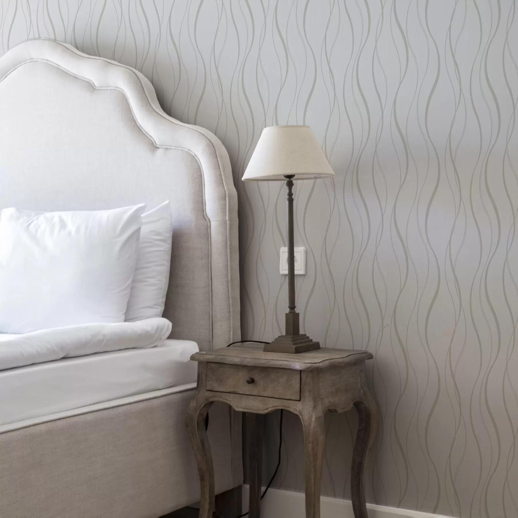 Фототапет Абстрактни вълнообразни бежови линии на бял фон a00480