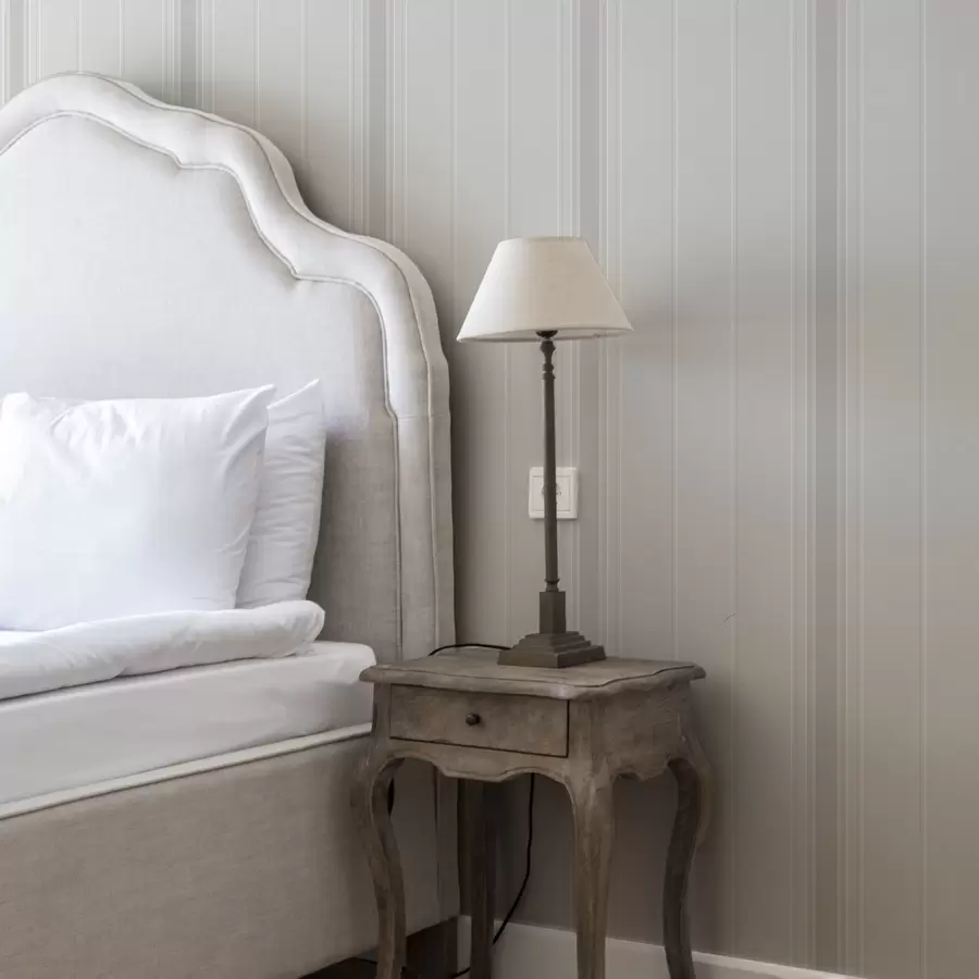 Фототапет Светлобежови ивици с широки акценти a00518