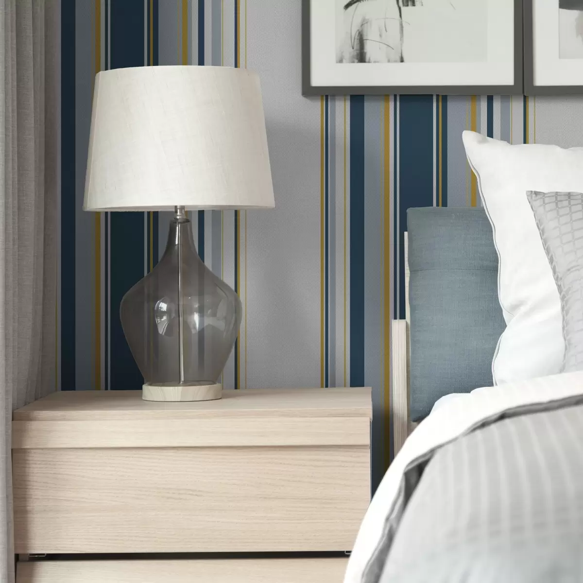 Тапети Плътна шарка от сини и жълти вертикални ивици a00524