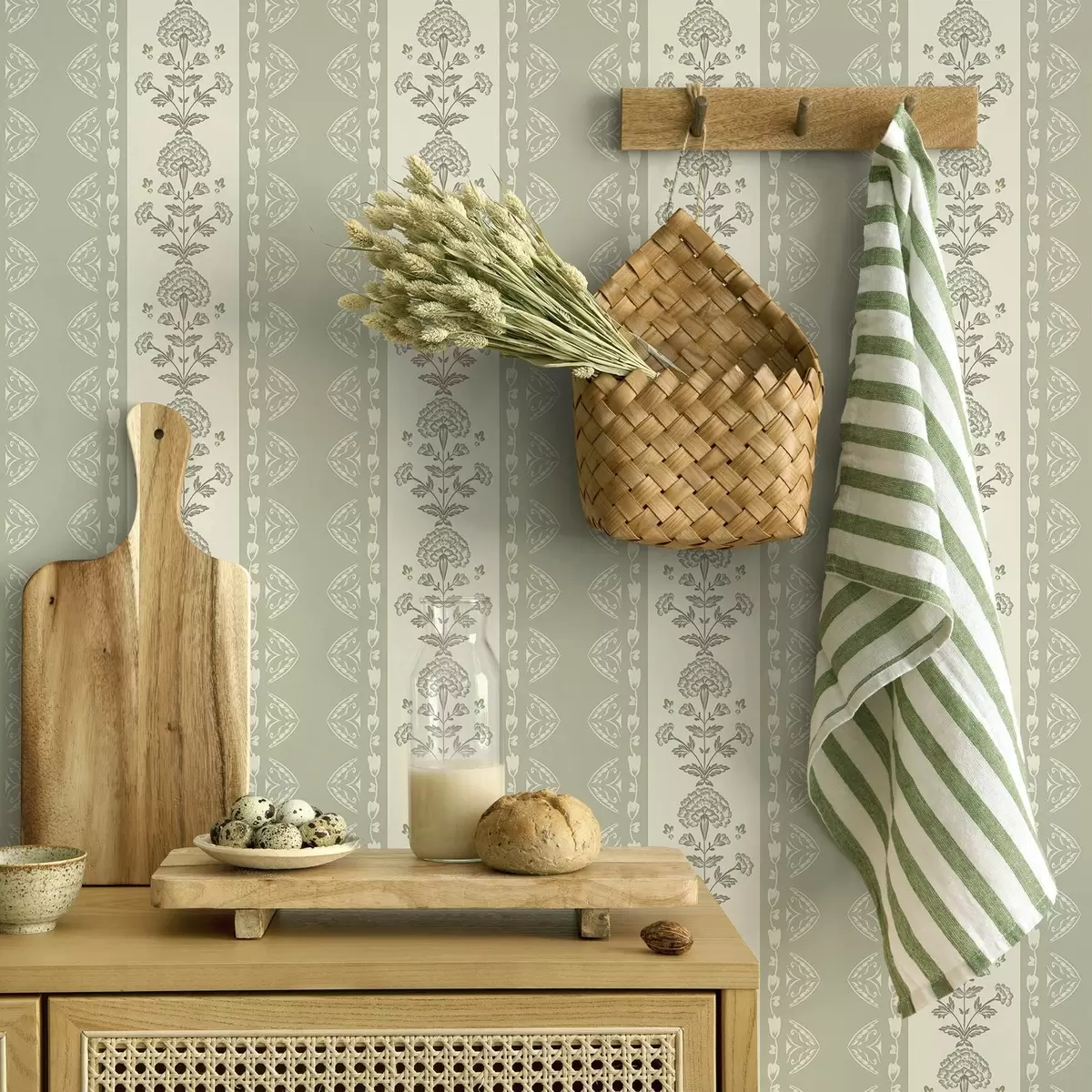 Тапети Райест орнамент с флорални колони в салатени тонове a00719