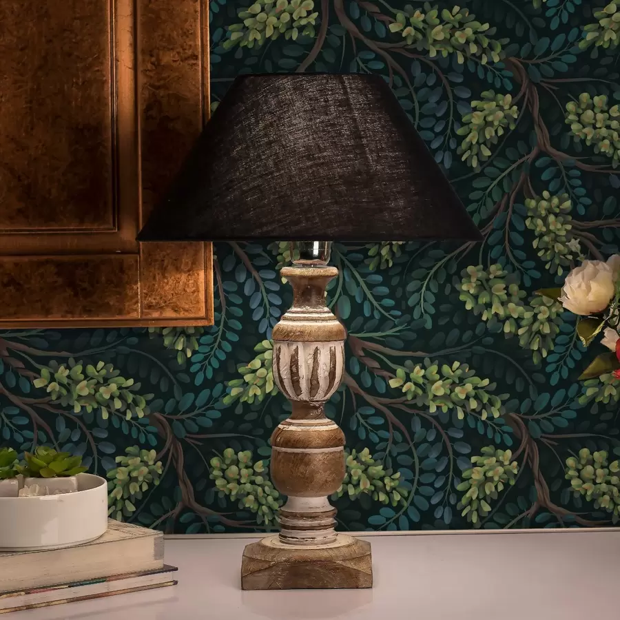 Фототапет Клонки със зеленикави съцветия на тъмен фон a00786