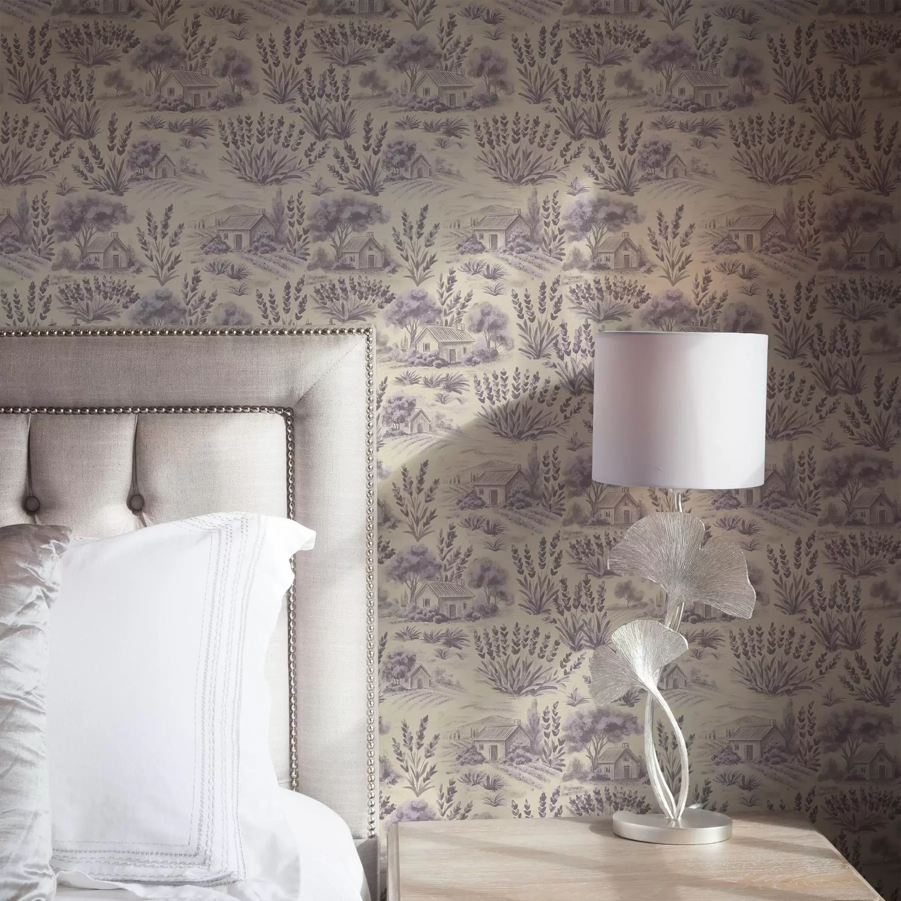 Фототапет Лавандулови полета и къщи в пастелни тонове a00765