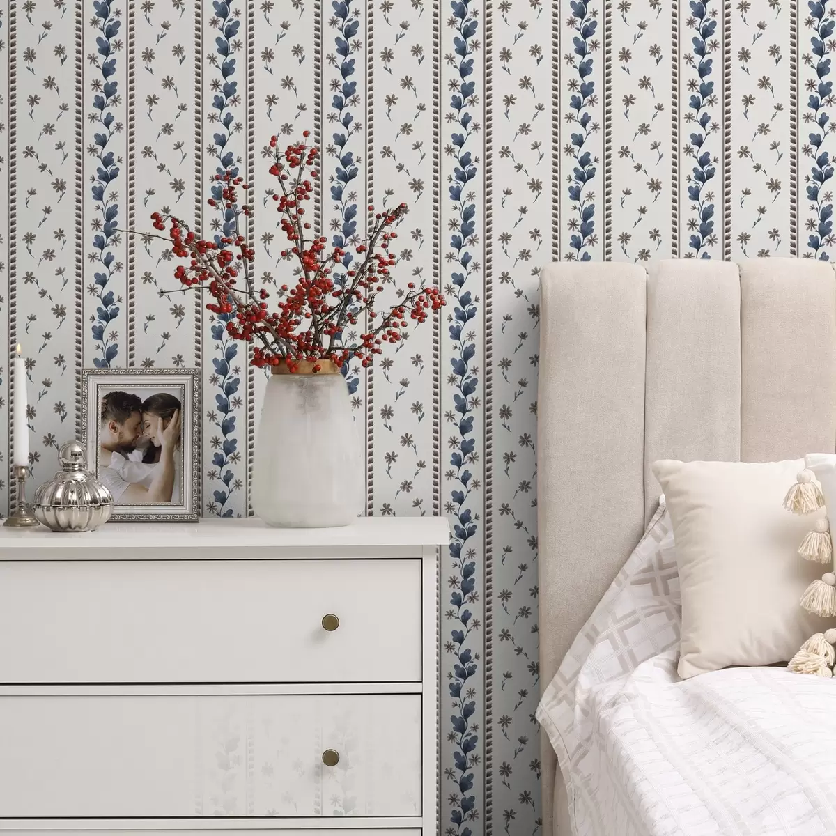 Тапети Вертикални флорални ивици в синьо-кафяви нюанси a00811v2