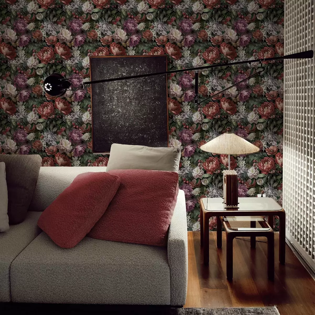 Тапети Тъмни драматични божури, плодове и пеперуда на черен фон a00862