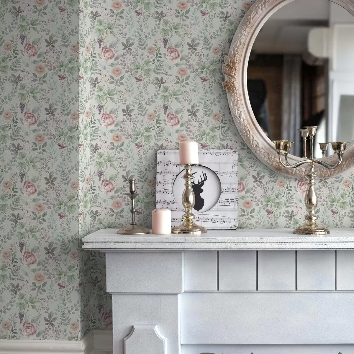 Тапети Пастелна градина с рози, папрати и грозде a00867