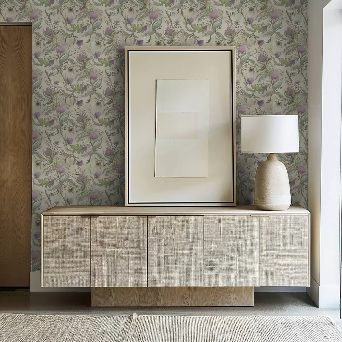 Тапети Лилави пъпки и нежна зеленина на кремав фон a00930v2