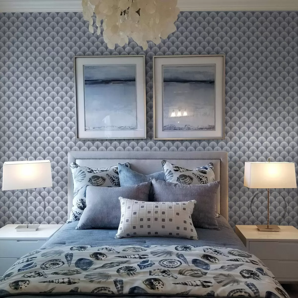 Тапети Сини вентилаторни арки с лъчи на светлосин фон a00978v1