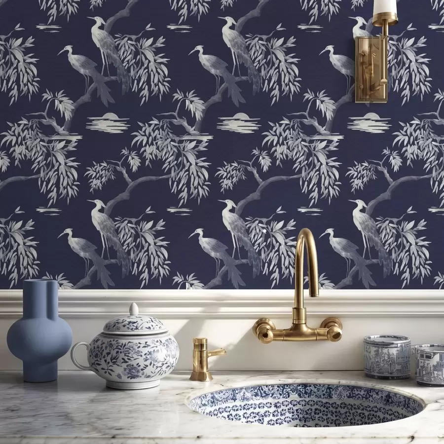 Фототапет Птици на клон на тъмно син фон a01116v1